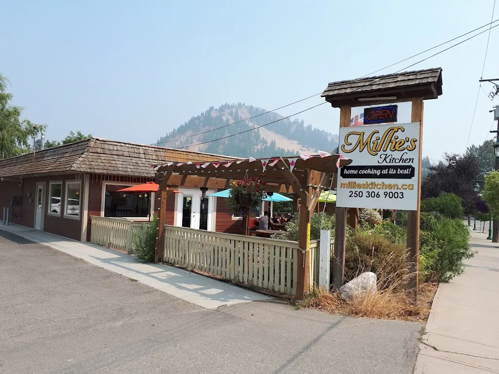 Millie's Kitchen_Lumby_slider_imagen_1