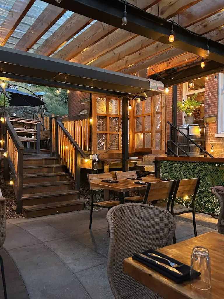 Brad_Pitchfork Eatery_Nelson_review