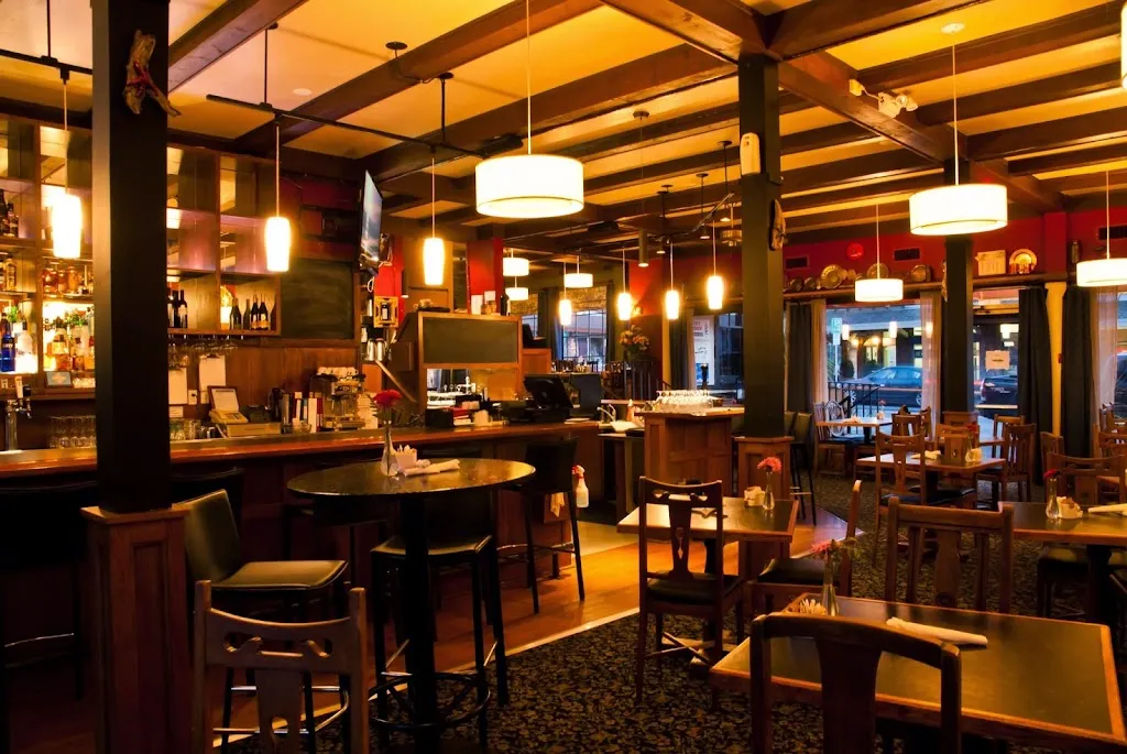 The Oaks Restaurant and Tearoom restaurante en Oak Bay