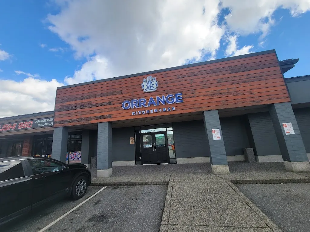 Orrange Kitchen + Bar restaurante en Port Coquitlam