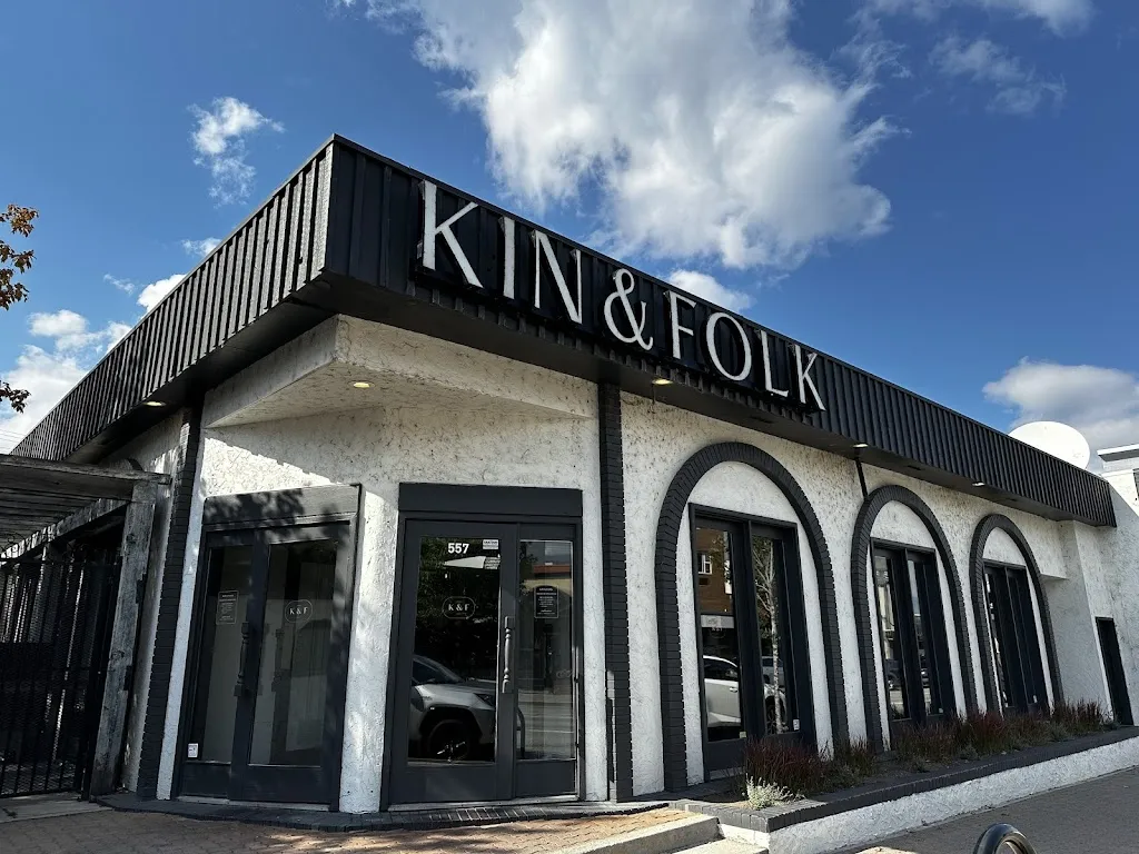 Kin & Folk restaurante en Penticton