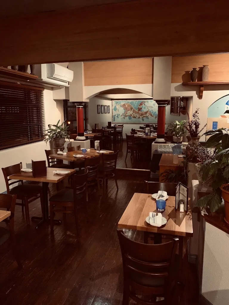 La Casa Ouzeria Restaurant restaurante en Penticton