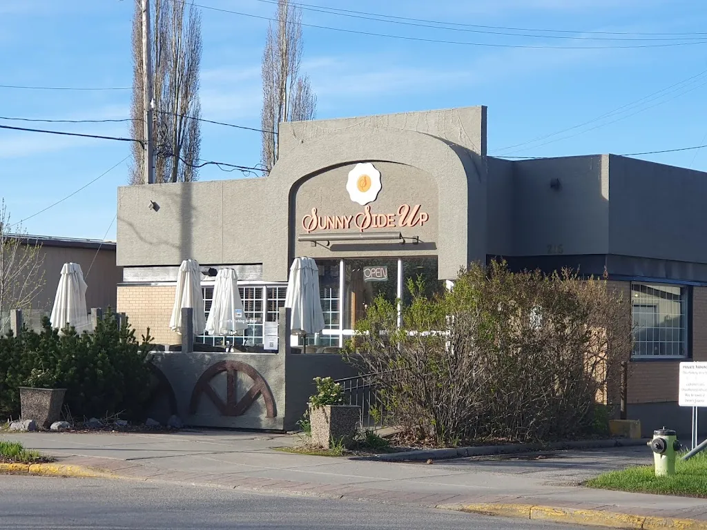 SUNNY SIDE UP restaurante en Cochrane