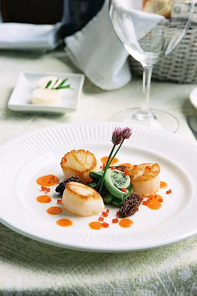 Manor Dining_Salt Spring Island_slider_imagen_2