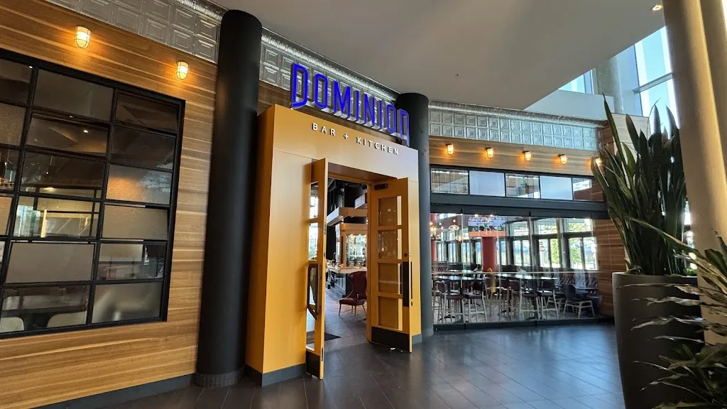 Dominion Bar + Kitchen ristorante a Surrey