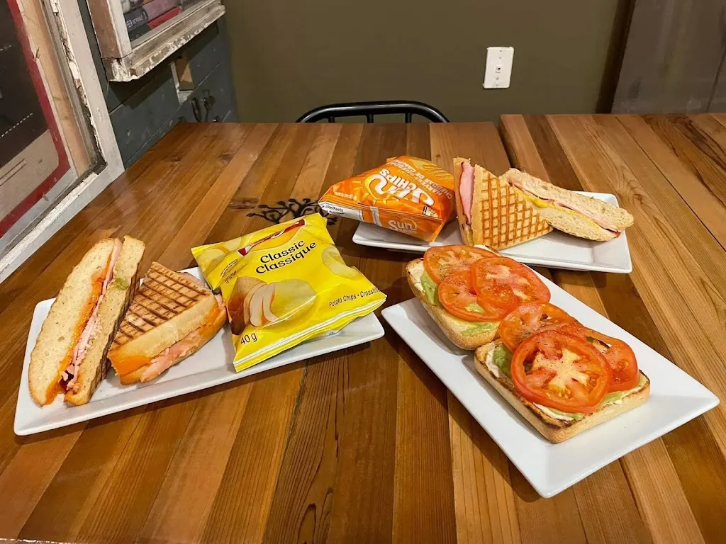 Beantrees Cafe_Cold Lake_slider_imagen_2