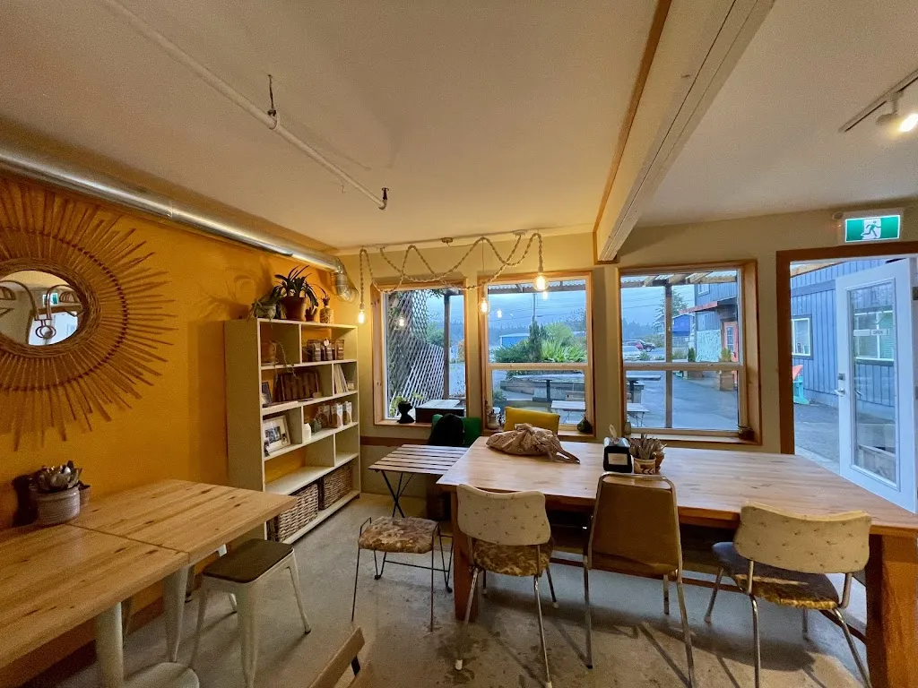 Yayu Cafe_Ucluelet_slider_imagen_1