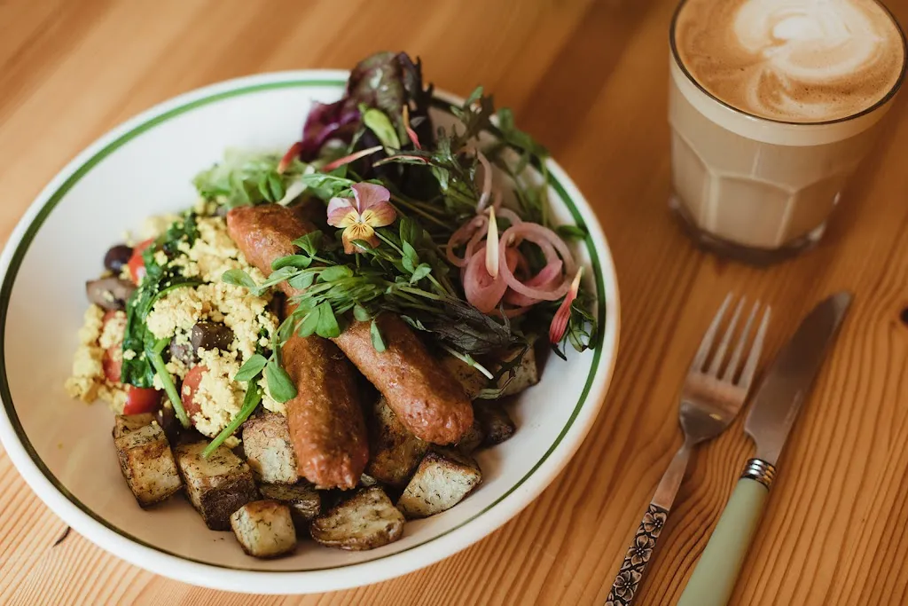 Yayu Cafe_Ucluelet_slider_imagen_3