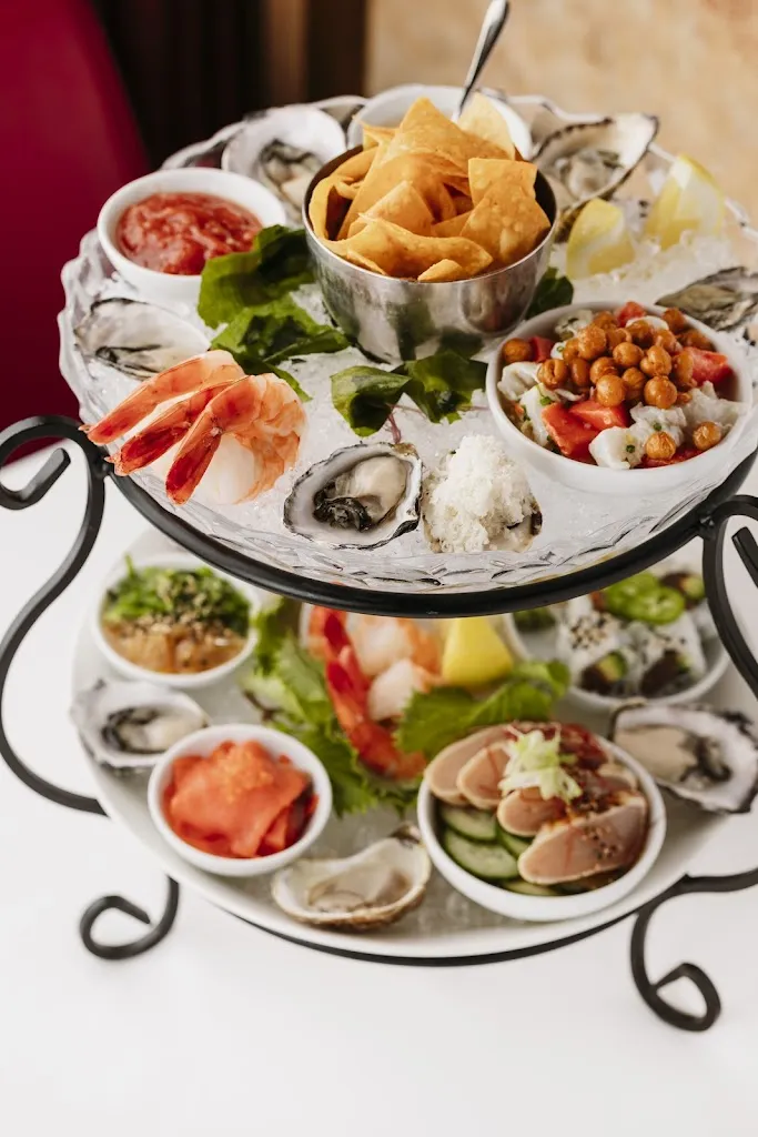 Araxi Restaurant & Oyster Bar_Whistler_slider_image_3