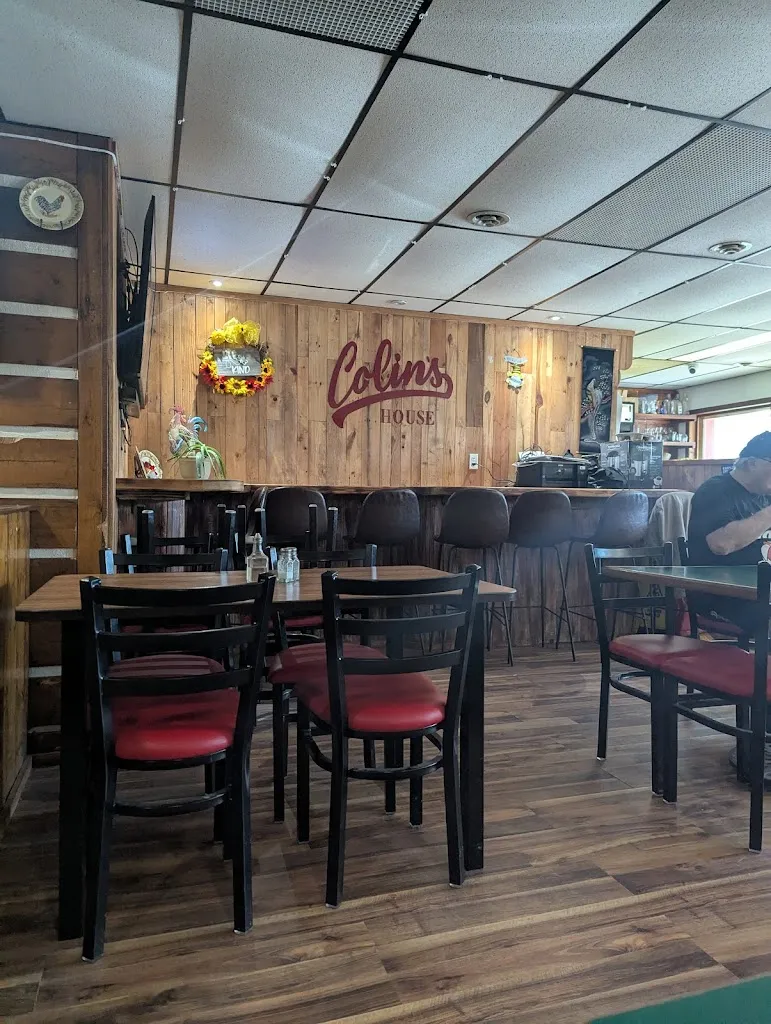Colins' House restaurante en Beausejour