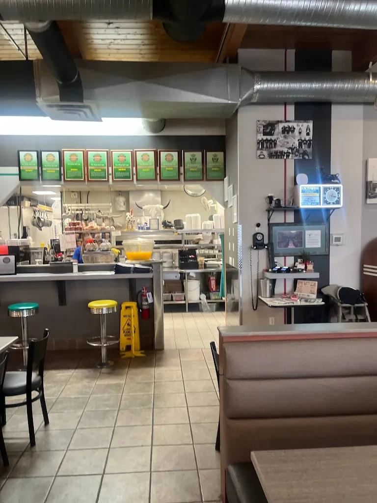 The White Bull Cafe restaurante en Drayton Valley