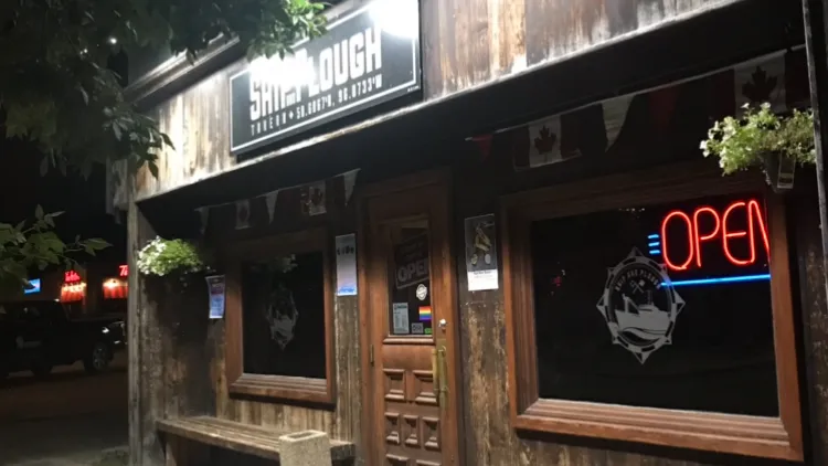 Ship & Plough ristorante a Gimli