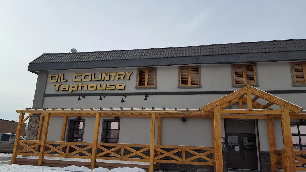 Oil Country Taphouse restaurante en Drayton Valley