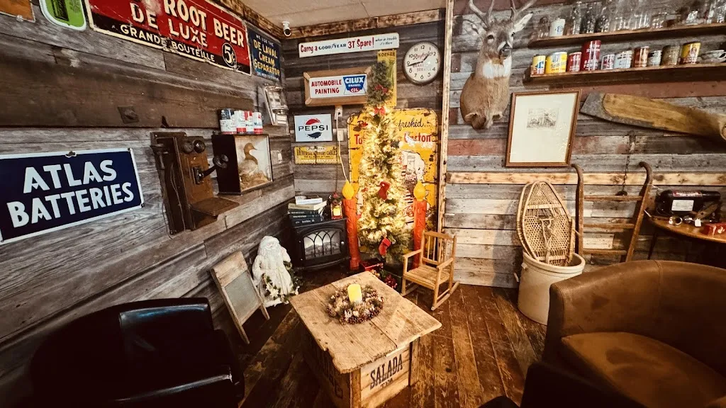 Tucker’s General Store_Roblin_slider_immagine_2