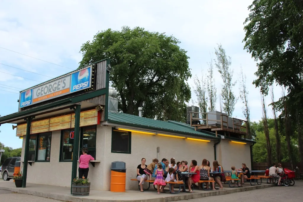 George's Kitchen + Ice Cream restaurante en Morden