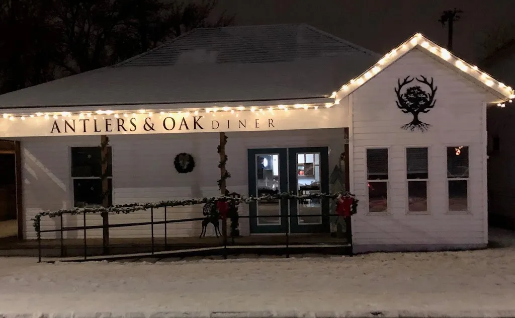 Antlers and Oak Diner restaurante en Souris