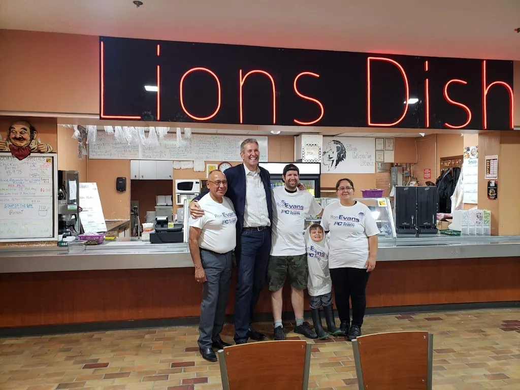The Lions Dish restaurante en The Pas