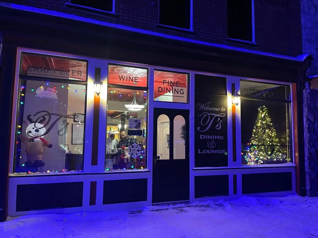 T's Dining & Lounge restaurante en Virden