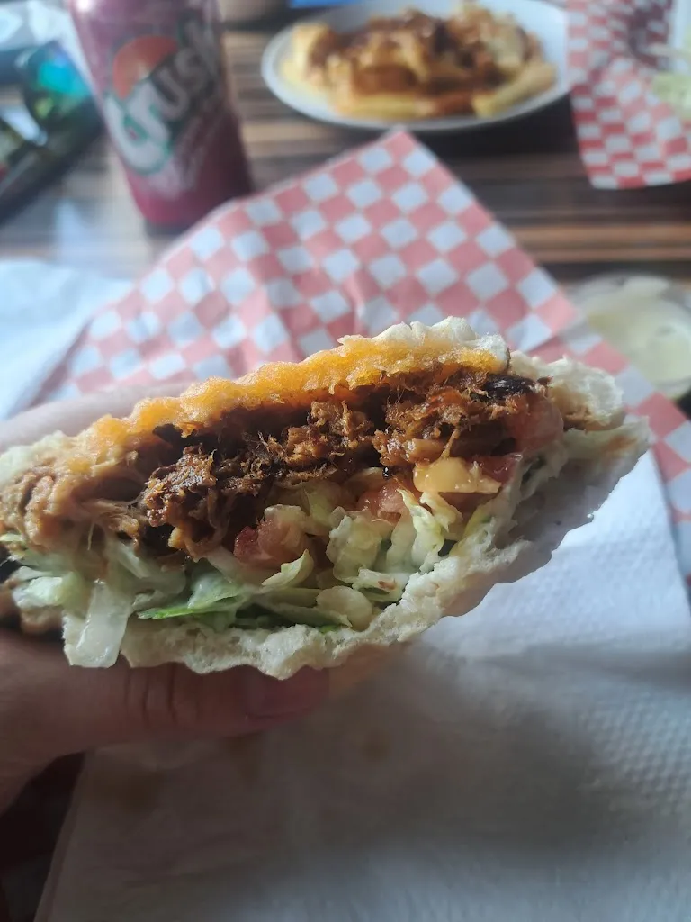Natasha Dueck_Doener Grill Express_Steinbach_review