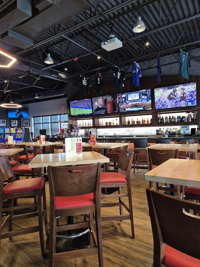 Angela Rieck_Boston Pizza_Thompson_review