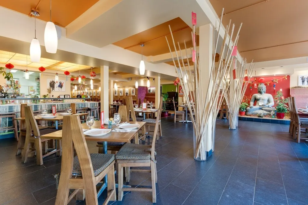 Padmanadi restaurant in Edmonton