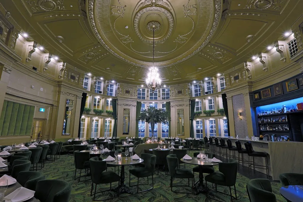Oval Room Brasserie restaurante en Winnipeg