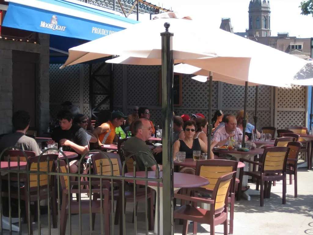 Lunar Rogue Pub restaurante en Fredericton