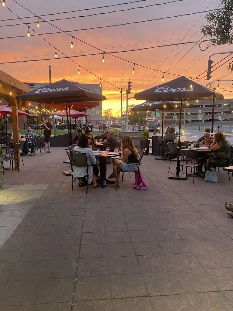 RustiCo. / King West Brewing Company restaurante en Fredericton