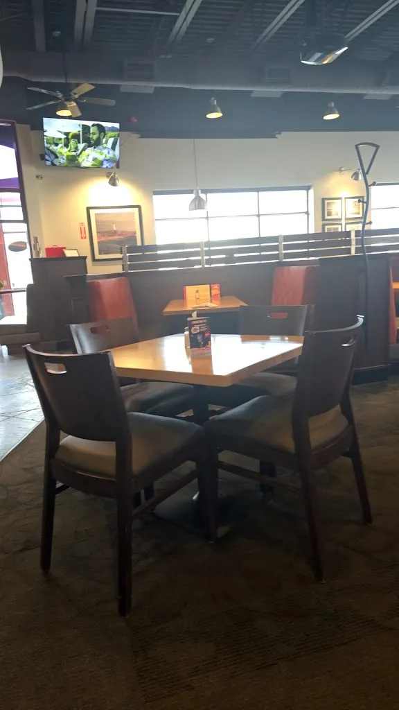 Boston Pizza restaurante en Miramichi