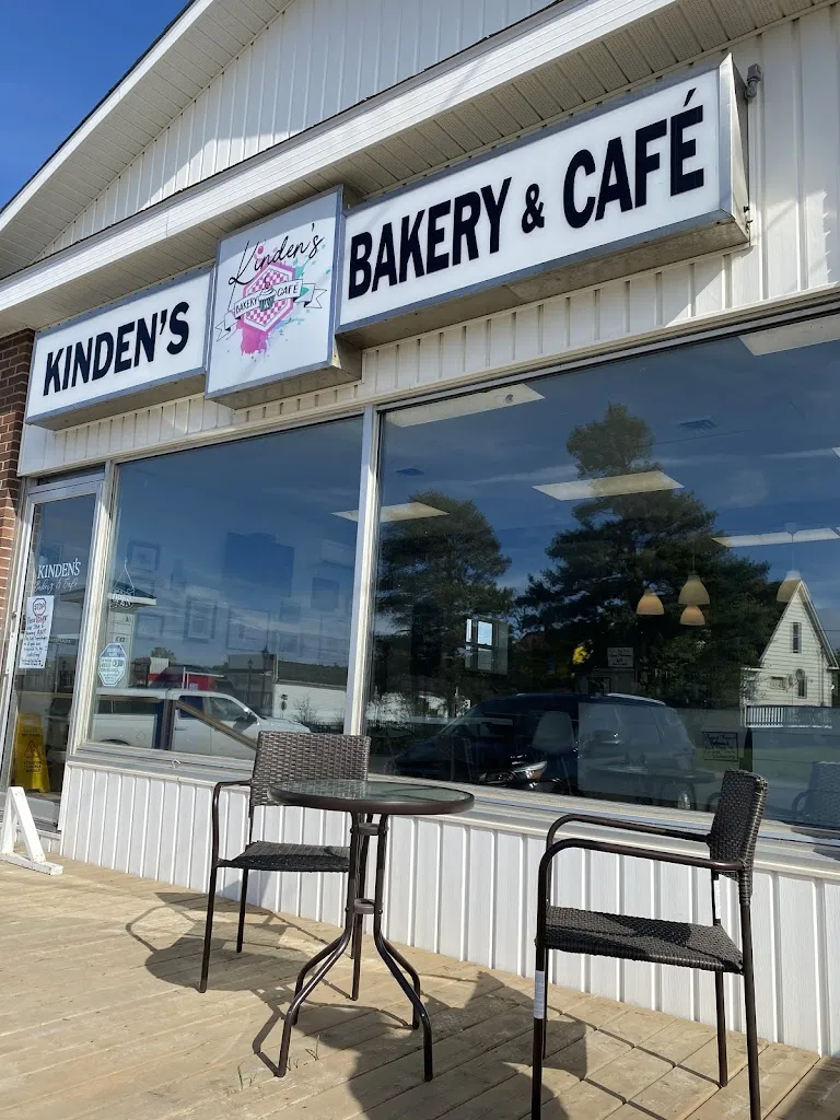 Kinden’s Bakery & Cafe restaurante en Lewisporte