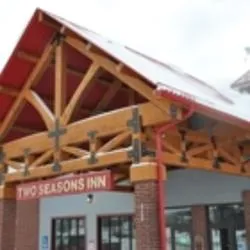 Two Seasons Inn ristorante a Labrador City