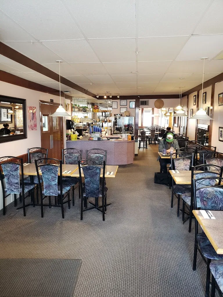 Coconut Tree Restaurant Ltd restaurante en Edson
