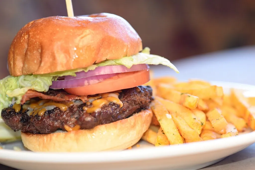 Piper's Pub_Antigonish_slider_imagen_2