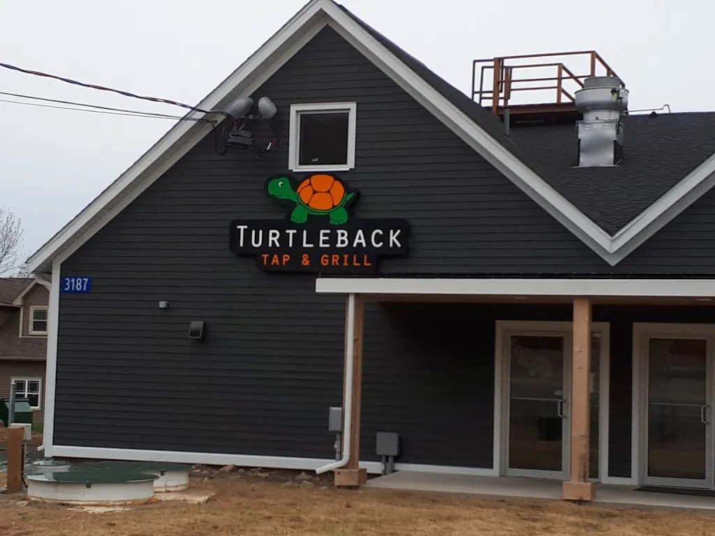 The Turtleback Tap & Grill restaurante en Fall River