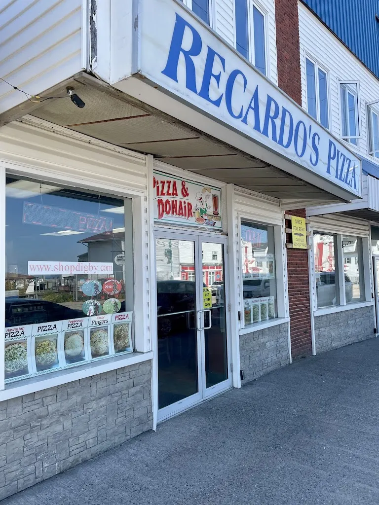 Recardos Pizza & Donair restaurante en Digby County