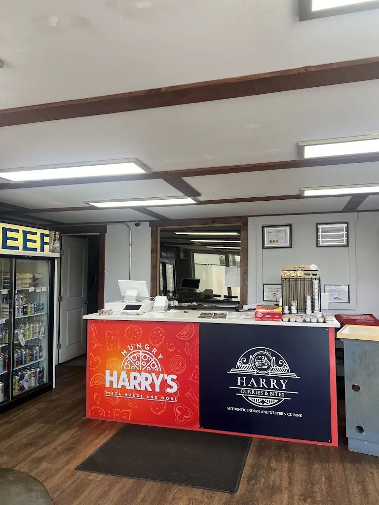Harry Curries & Bites restaurante en Edson