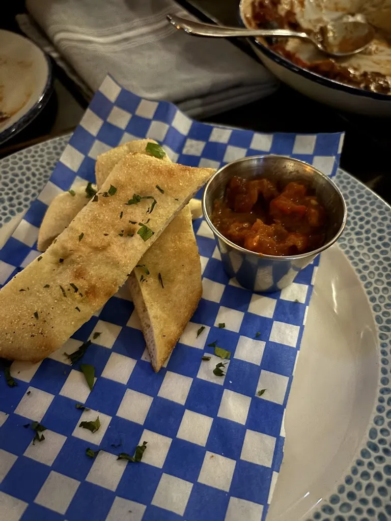 Lexi Wowk_Ristorante a Mano_Halifax_avis