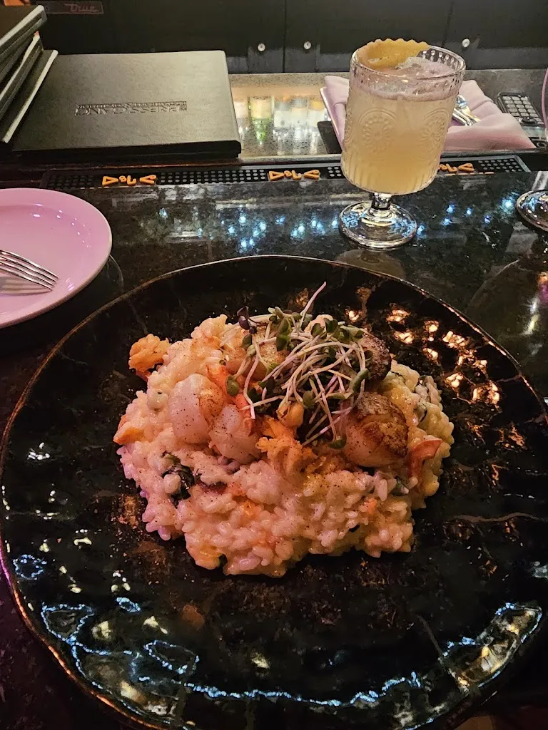 IHEB BOURIGA_The Press Gang Restaurant and Oyster Bar_Halifax_review