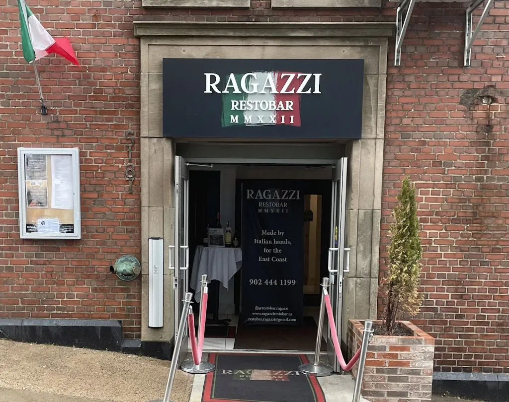 Ragazzi Restobar restaurant à Halifax