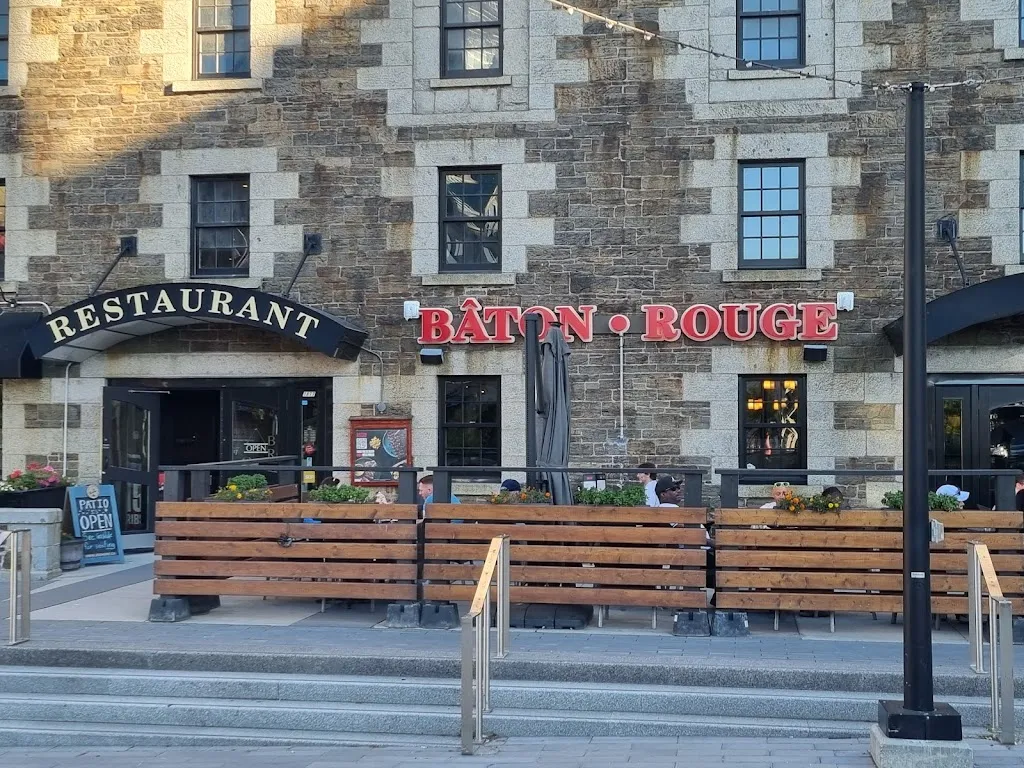 Bâton Rouge Grillhouse & Bar restaurant à Halifax