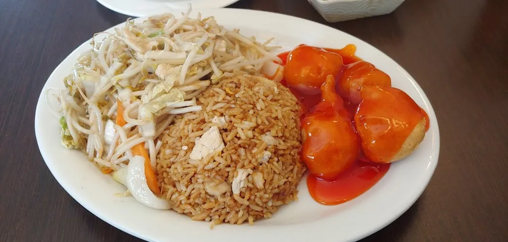 Christopher Chang_China Boat_New Glasgow_review