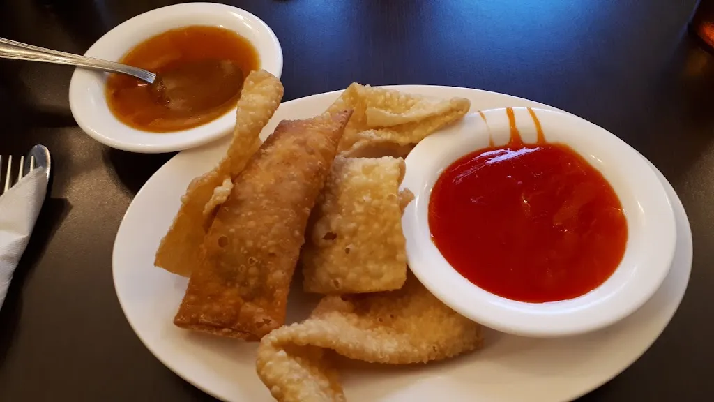 Channel 33 with Spongie_China Boat_New Glasgow_review