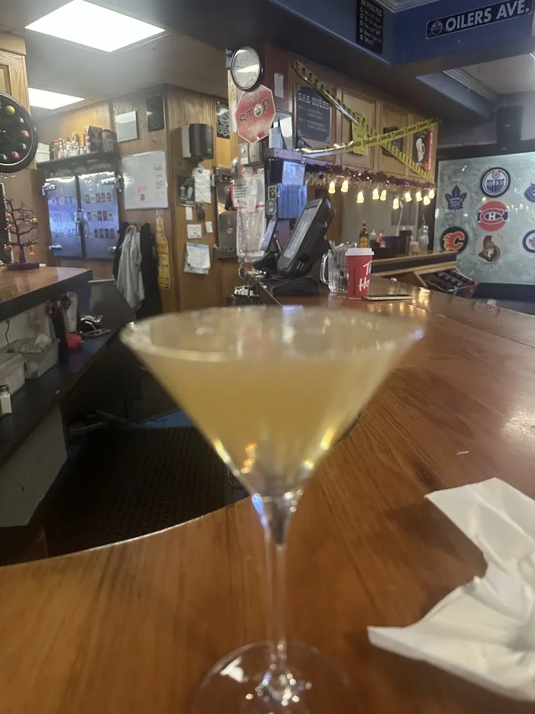 Amanda Kline_Ernie O's Restaurant & Pub_Fox Creek_review