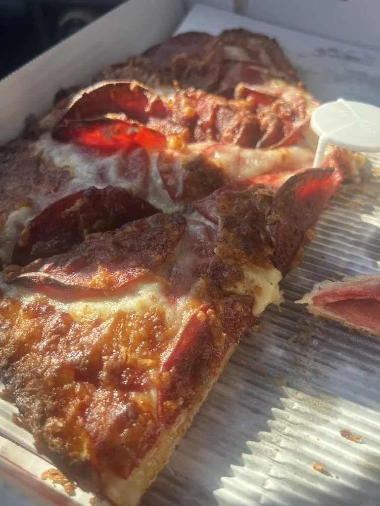 Dominic Tobin_Captain Pizza_Fox Creek_review