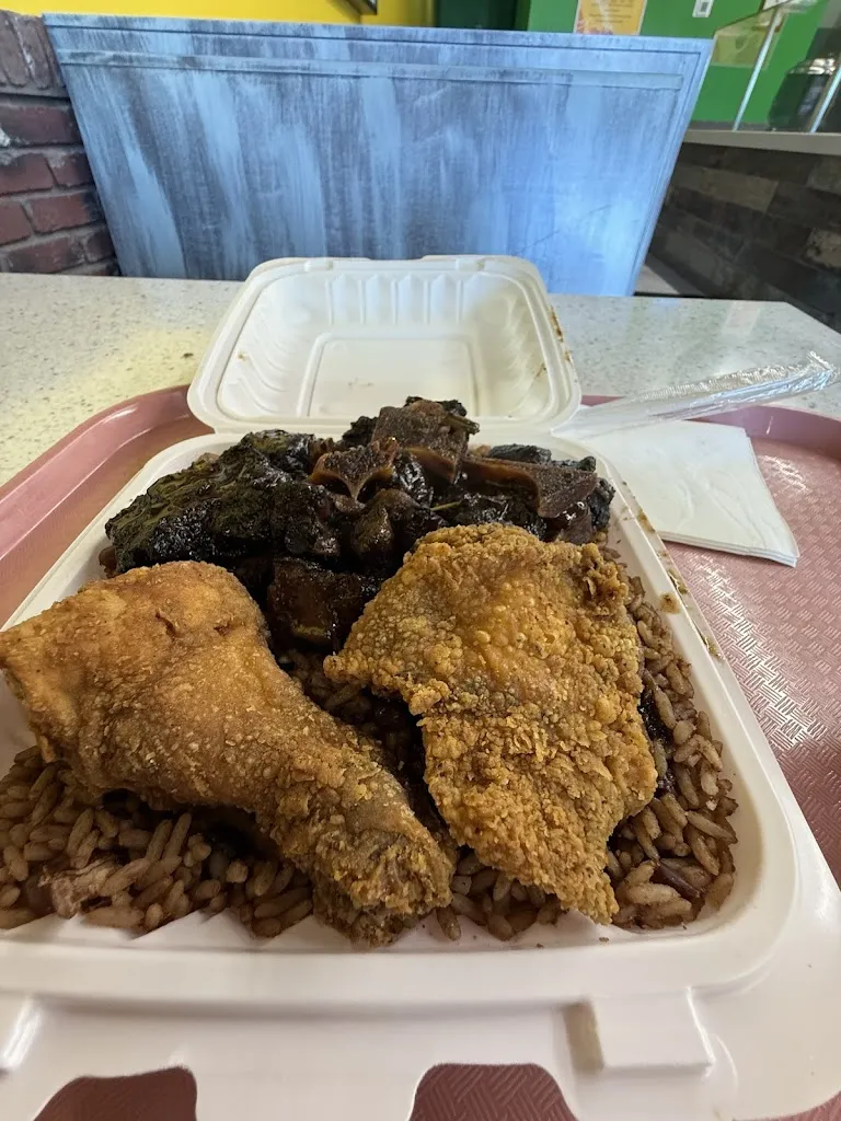 Reggae Flava Kitchen_Shelburne_slider_image_3