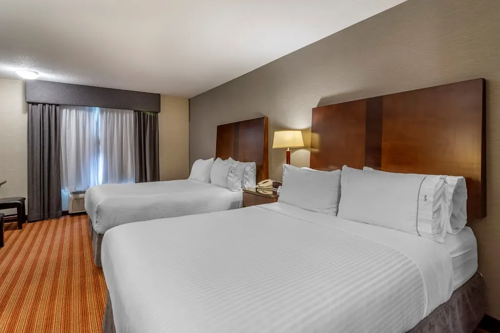 Devonian Hotel and Suites_Fox Creek_slider_image_3