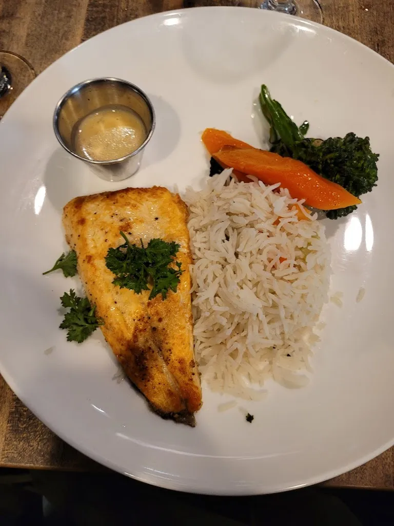 James Peto_The Frob Kitchen & Eatery_Iqaluit_avis