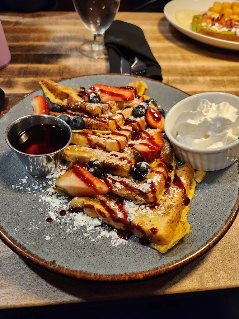 Amy_The Frob Kitchen & Eatery_Iqaluit_review
