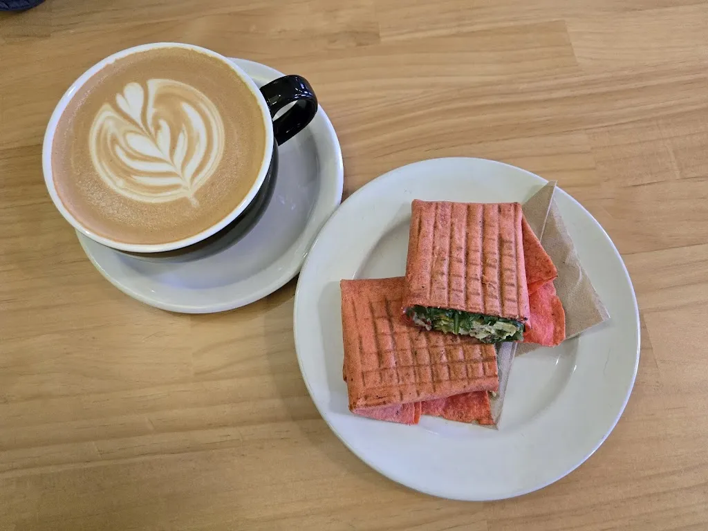 Black Heart Café_Iqaluit_slider_image_3