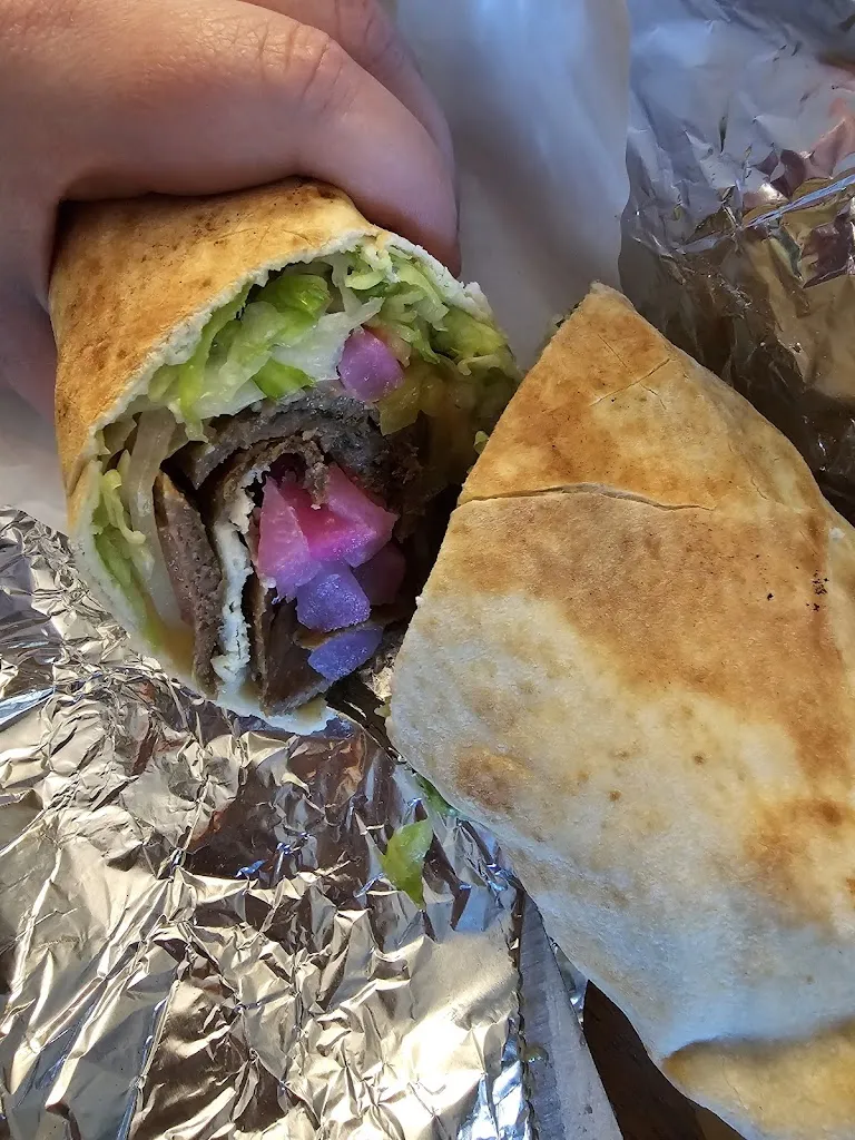 Selena Wolf_Yummy Shawarma_Iqaluit_review